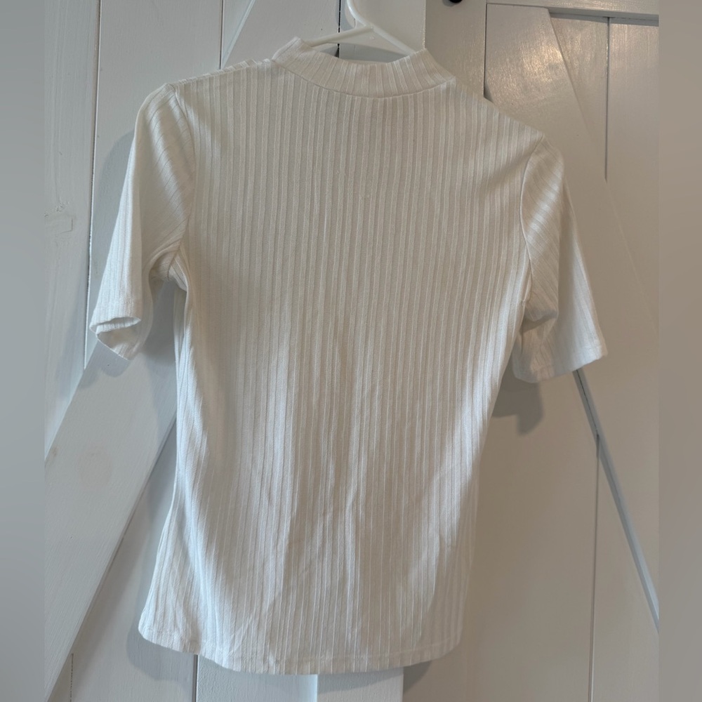 H&M White Ribbed Short Sleeve Mock Neck Top - Picture 2 of 3